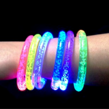 Cargar imagen en el visor de la galería, Pulseras con Luces Led 100pzas