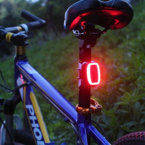 Luz LED recargable para bicicleta en Mar de Ajo