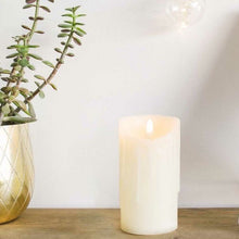 Cargar imagen en el visor de la galería, Vela Derretida con luz led 15x7.5cm 2pzas