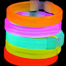 Cargar imagen en el visor de la galería, Glow Bracelete - Brazalete Luminoso Neón 100pzas
