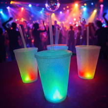 Cargar imagen en el visor de la galería, Vasos con luces Led Modelo Glitter Cup 10 pzas
